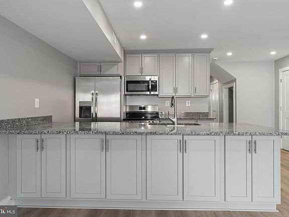 5th image of 650 W 11th St Ste A