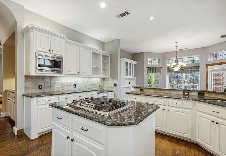 5004 Seville Ln — Photo 19