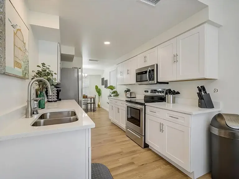 6228 Fordham Pl — Photo 13