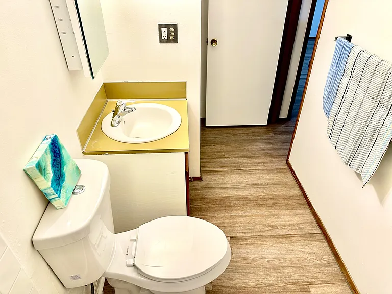 4267 Woodland Park Ave N #1 — Photo 11