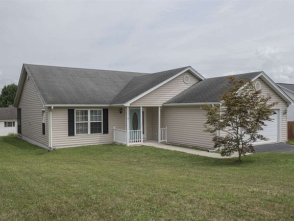 2nd image of 62 Somerset Dr