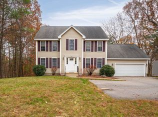 81 Heather Hill Ln, Goffstown, NH 03045