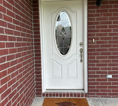 3rd image of 1221 E Date St