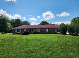4301 Creemore Dr, Charlotte, NC 28213