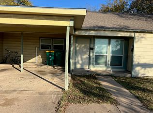 128 N 26th St #B, Gatesville, TX 76528