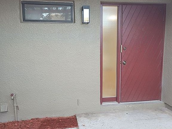 3rd image of 1040 Windward Dr