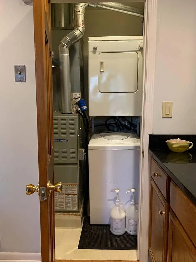 2 bed, 850 sqft, $1,950 — Photo 3