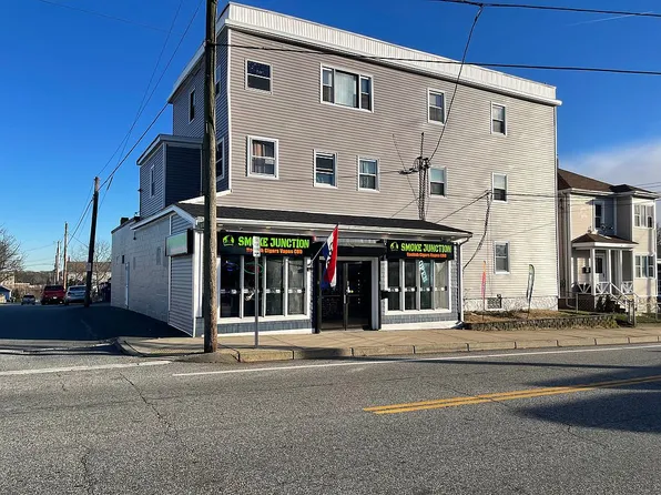 58 Main Rd, Tiverton, RI 02878