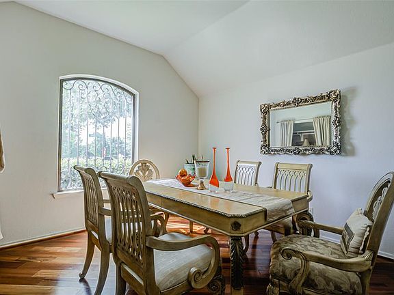 5th image of 2001 Bayberry Ct
