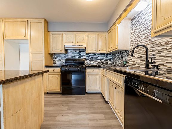 2nd image of 4831 W 109th St APT 104