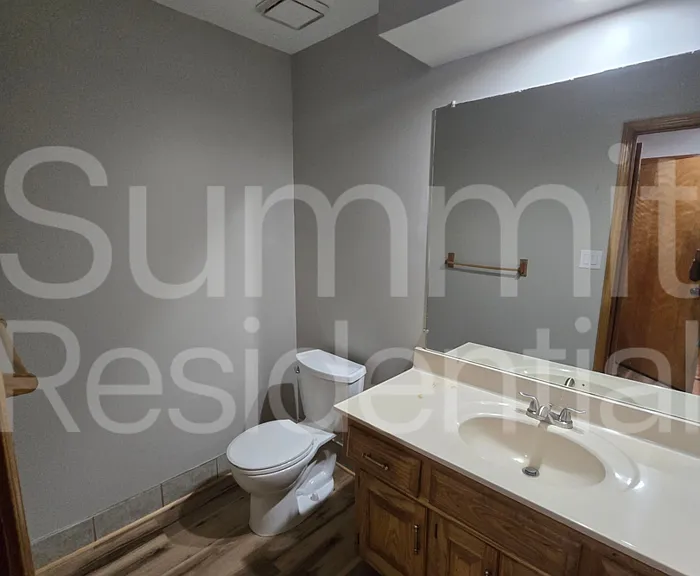 6636 W 152nd St — Photo 10