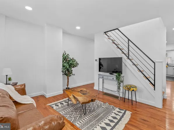 5942 N Norwood St, Philadelphia, PA 19138