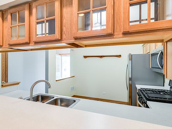 4th image of 2535 Carrolwood Rd