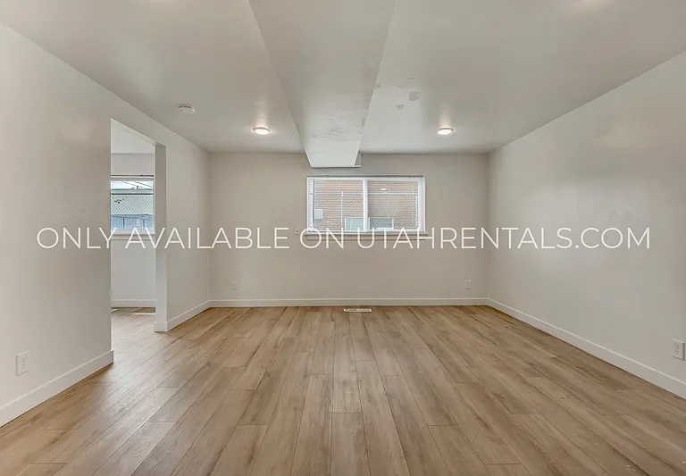 1535 S 450th St E — Photo 16