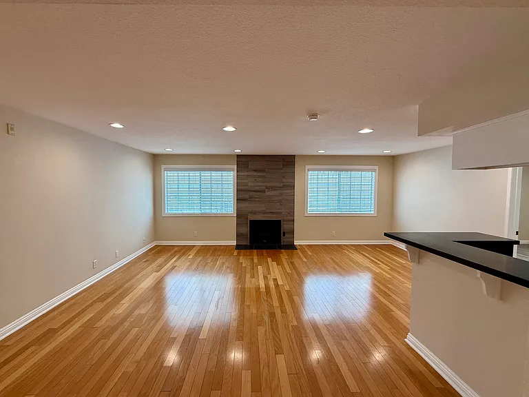4249 Longridge Ave #104 — Photo 2