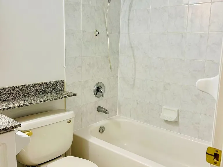 5500 Yonge St #505 — Photo 24
