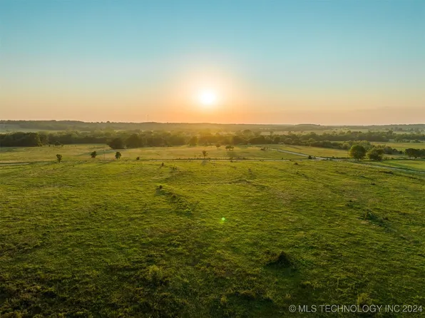 2 N 4300th Rd, Big Cabin, OK 74332