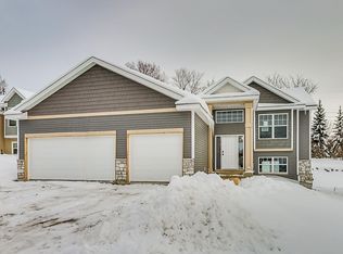 1272 Meadow Ln S, Shakopee, MN 55379