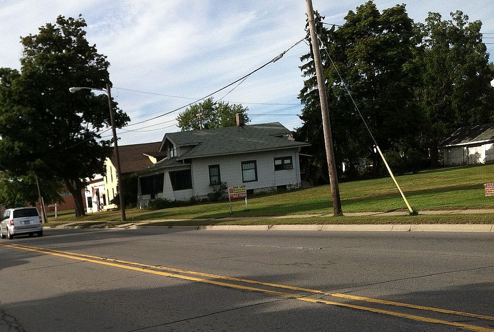 1st image of 52 N Washington St