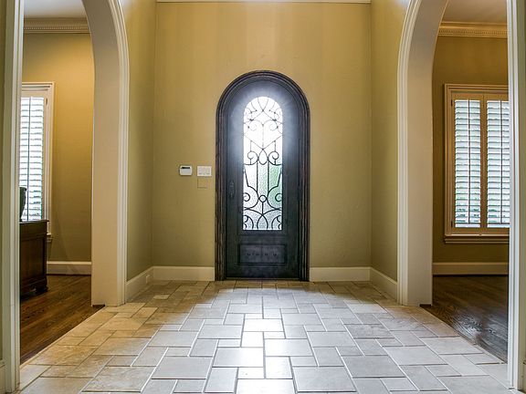 4th image of 6409 Shady Oaks Ln