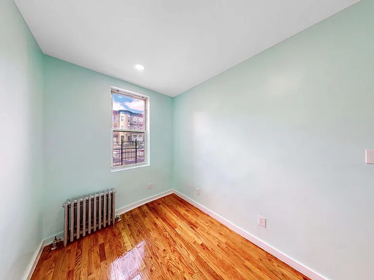 1570 Eastern Pkwy #1 — Photo 17