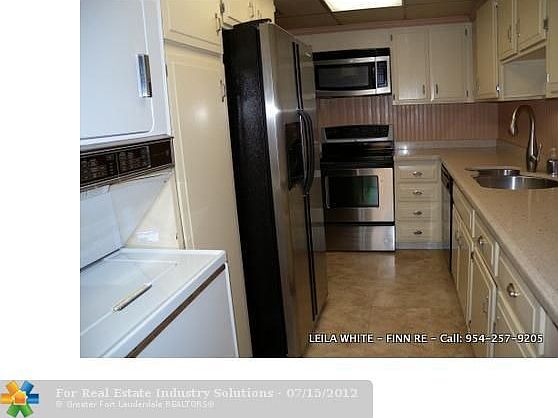 5th image of 2915 NE 60th St