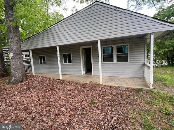 18504 Triangle St, Triangle, VA 22172