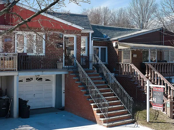 College Pl Unit A, College Pt, NY 11356