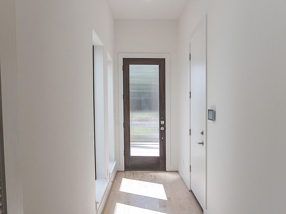 4th image of 5506 Bosque St
