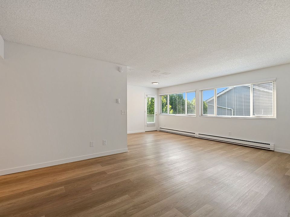 1st image of 11520 Greenwood Ave N APT 202