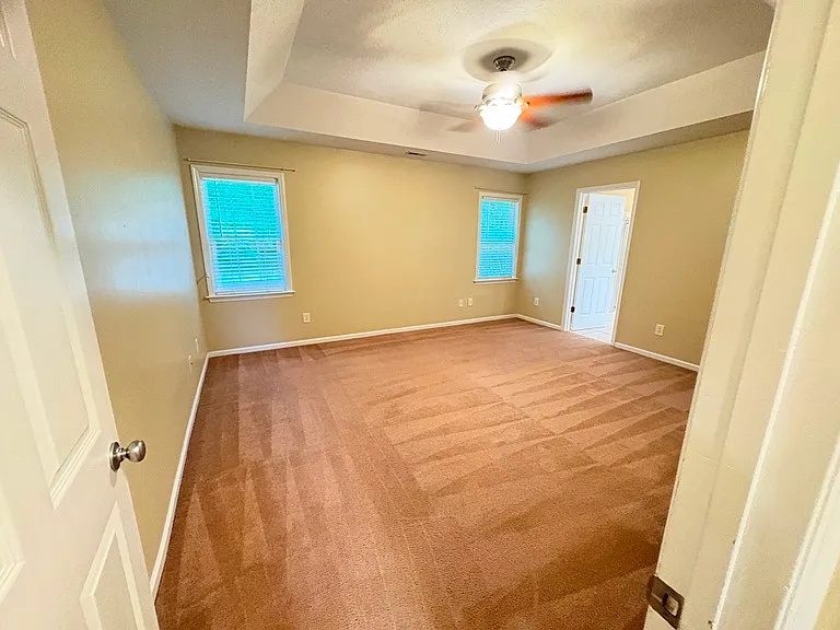 338 Farina Dr — Photo 16