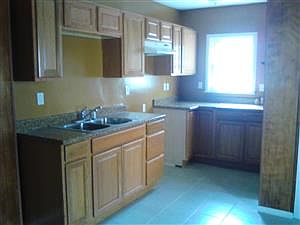 2nd image of 210 W Parkwood Dr