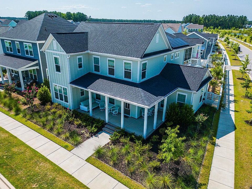 1st image of 722 Blueway Ave