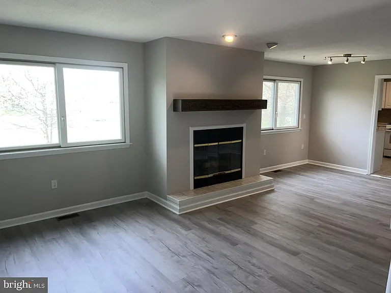 11 Reese Ave — Photo 16