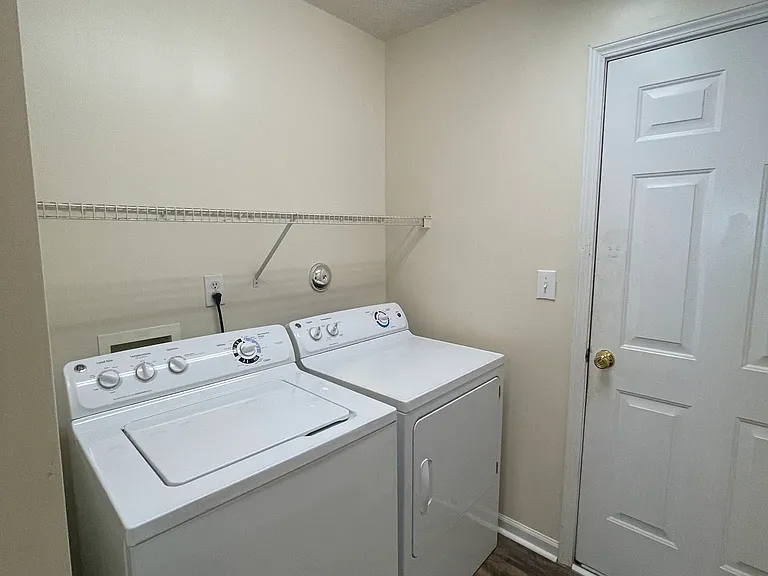 511 N Waters Edge Dr — Photo 15