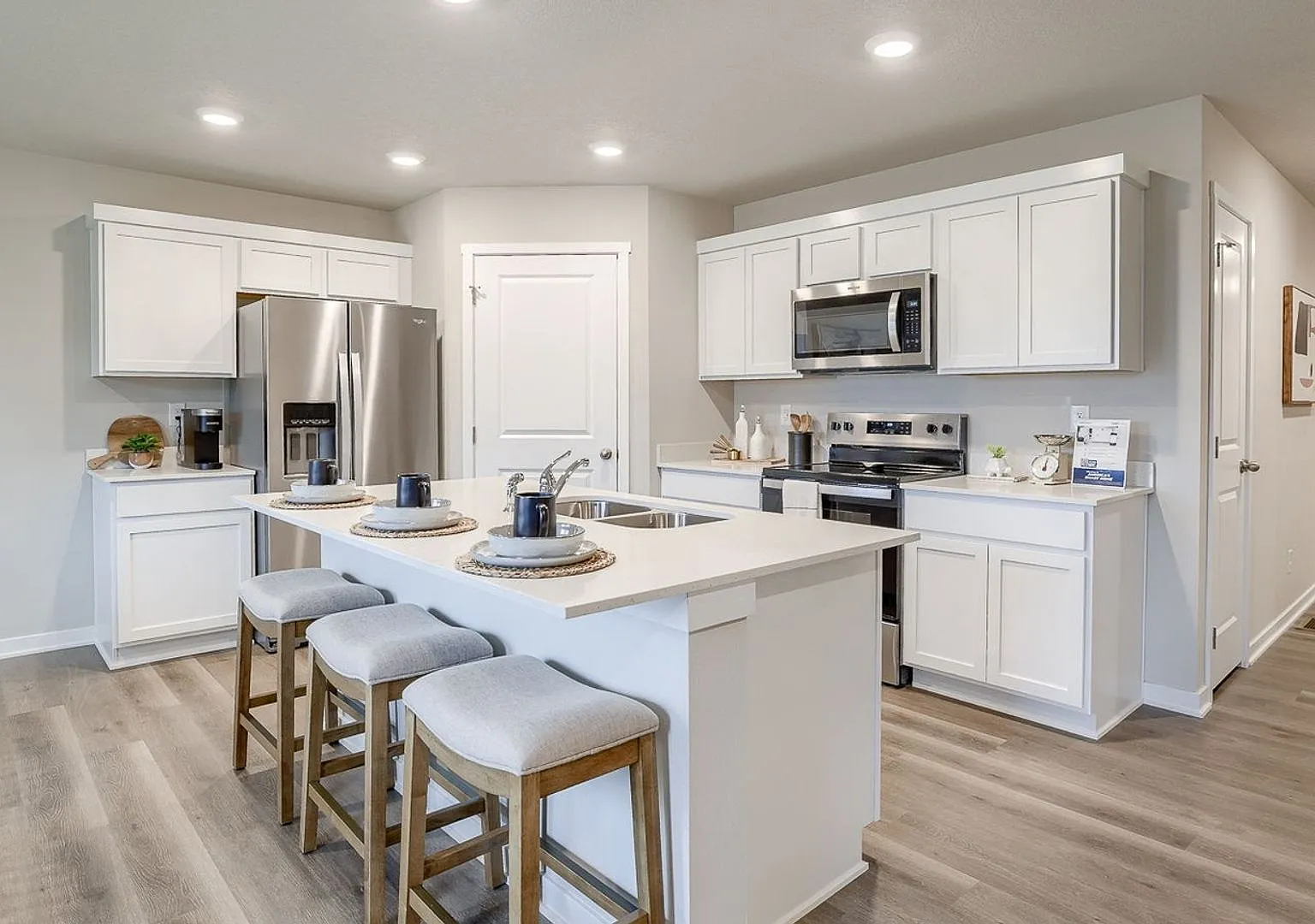 Charming 3BR House in Bennington — Photo 4