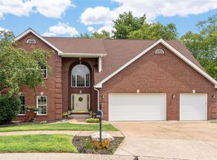 3002 Lakeview Park Dr, Saint Louis, MO 63129