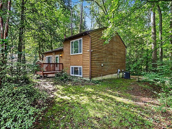 3rd image of 4232 Labrador Dr