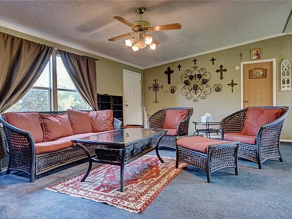 5th image of 513 Green Valley Dr