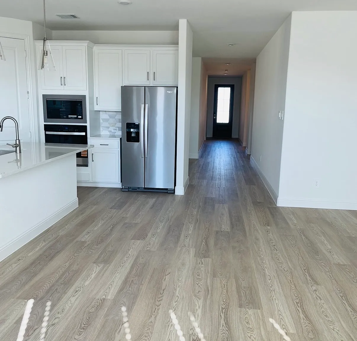 4 bed, 2283 sqft, $3,400 — Photo 4