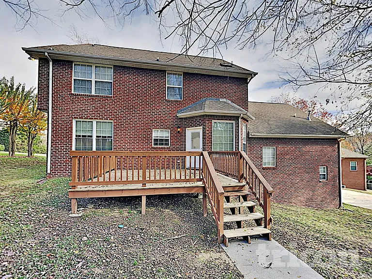 1705 Walden Ct — Photo 18