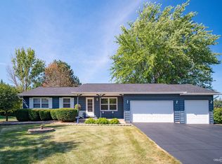 42W576 Hummingbird St, Hampshire, IL 60140