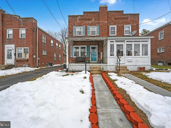 229 Locust St, New Holland, PA 17557