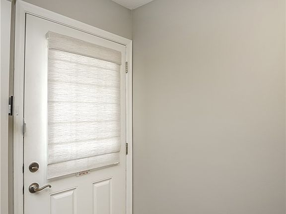 4th image of 1320 Shadowood Trl