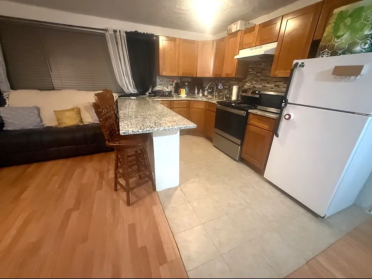 204 Woodcliff Ave — Photo 3