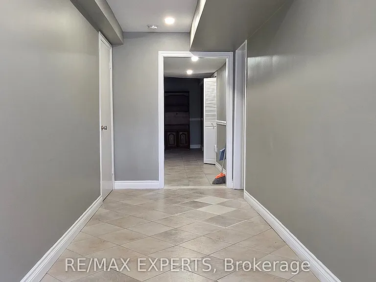 160 Ardwick Blvd — Photo 4