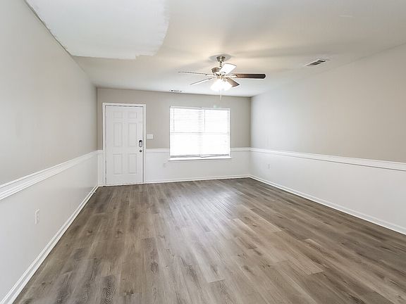 5th image of 333 Hunslet Cir