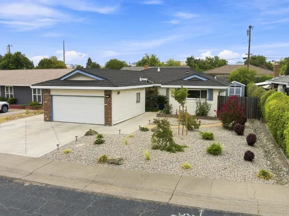 1717 Russell Way, Roseville, CA 95661