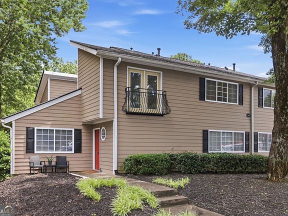 3rd image of 1468 Briarwood Rd NE Unit 301