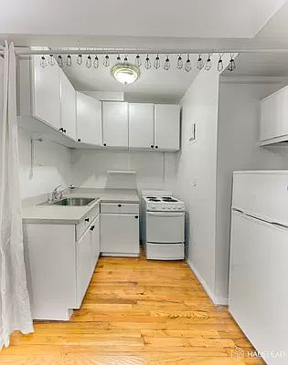 4th image of 160 E 91st St APT 5G